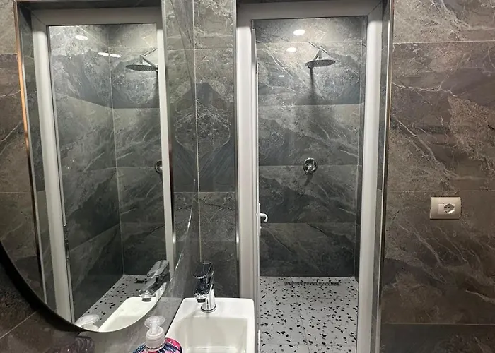 Pasha * ティラナ